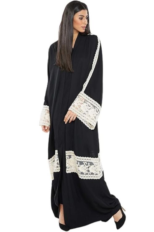 Black Abaya with Elegant Lace Trims – Sophisticated & Stylish