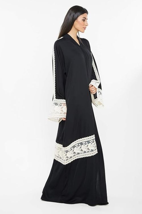 Black Abaya with Elegant Lace Trims – Sophisticated & Stylish